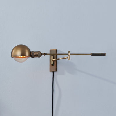 Arthur Plug-In Sconce