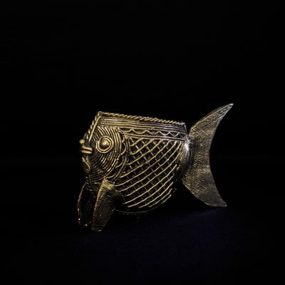 Handmade Dhokra Net Fish Pen Stand