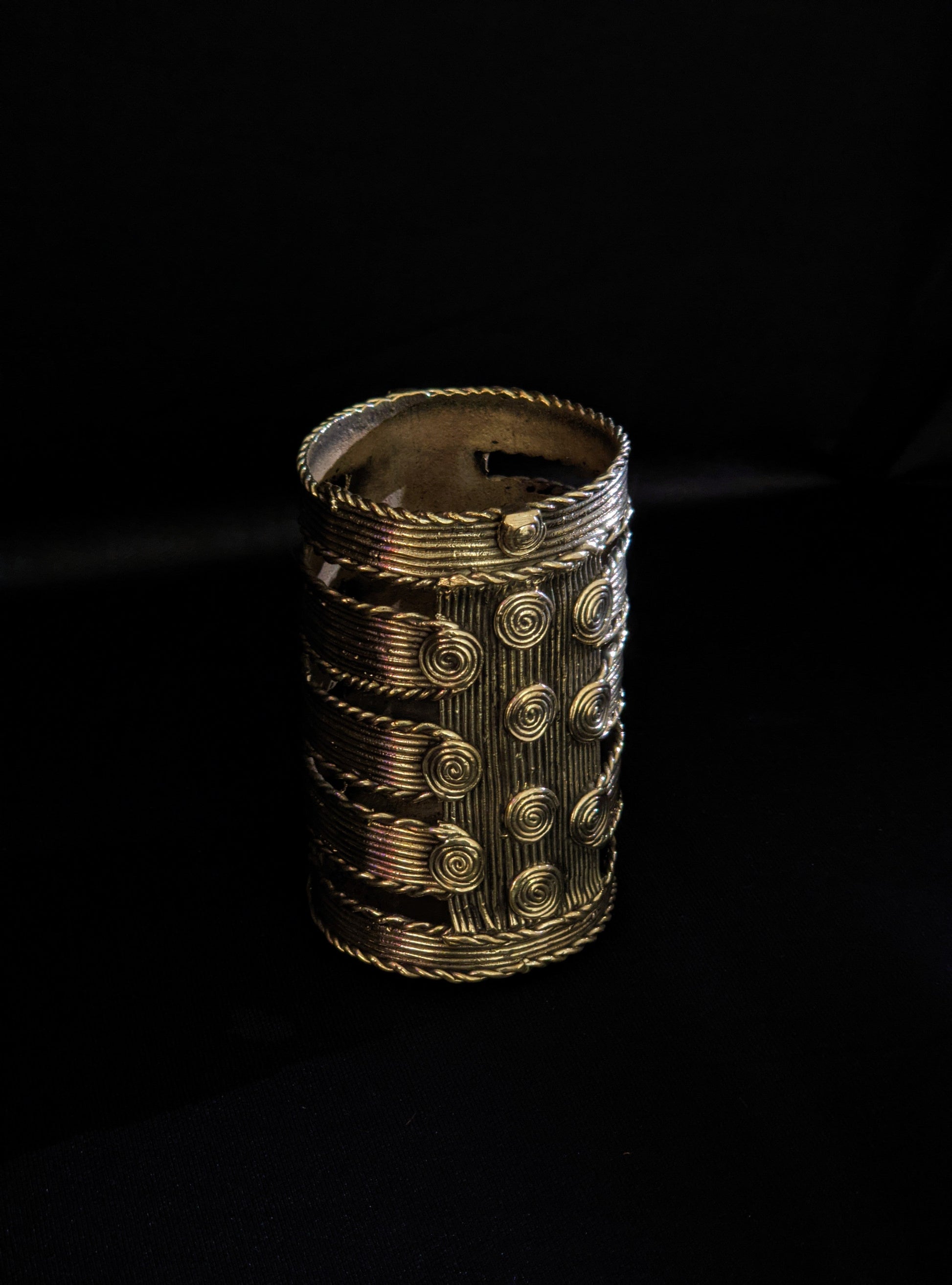 Dhokra Craft Desk Accessory - Round Cutting Design Stationery Stand