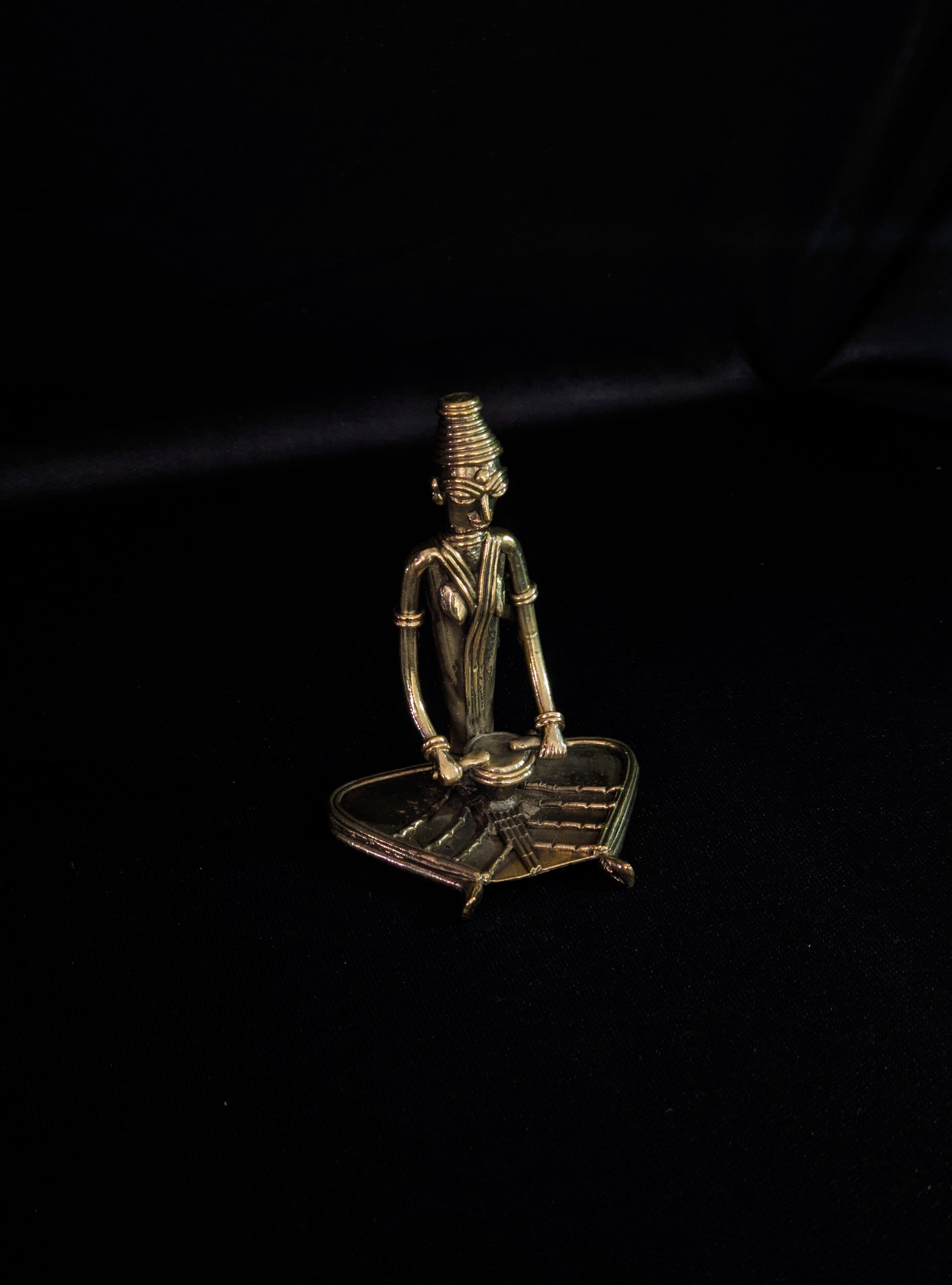 Handmade Dhokra - Tribal Lady Musician Sitting and Playing Drum
