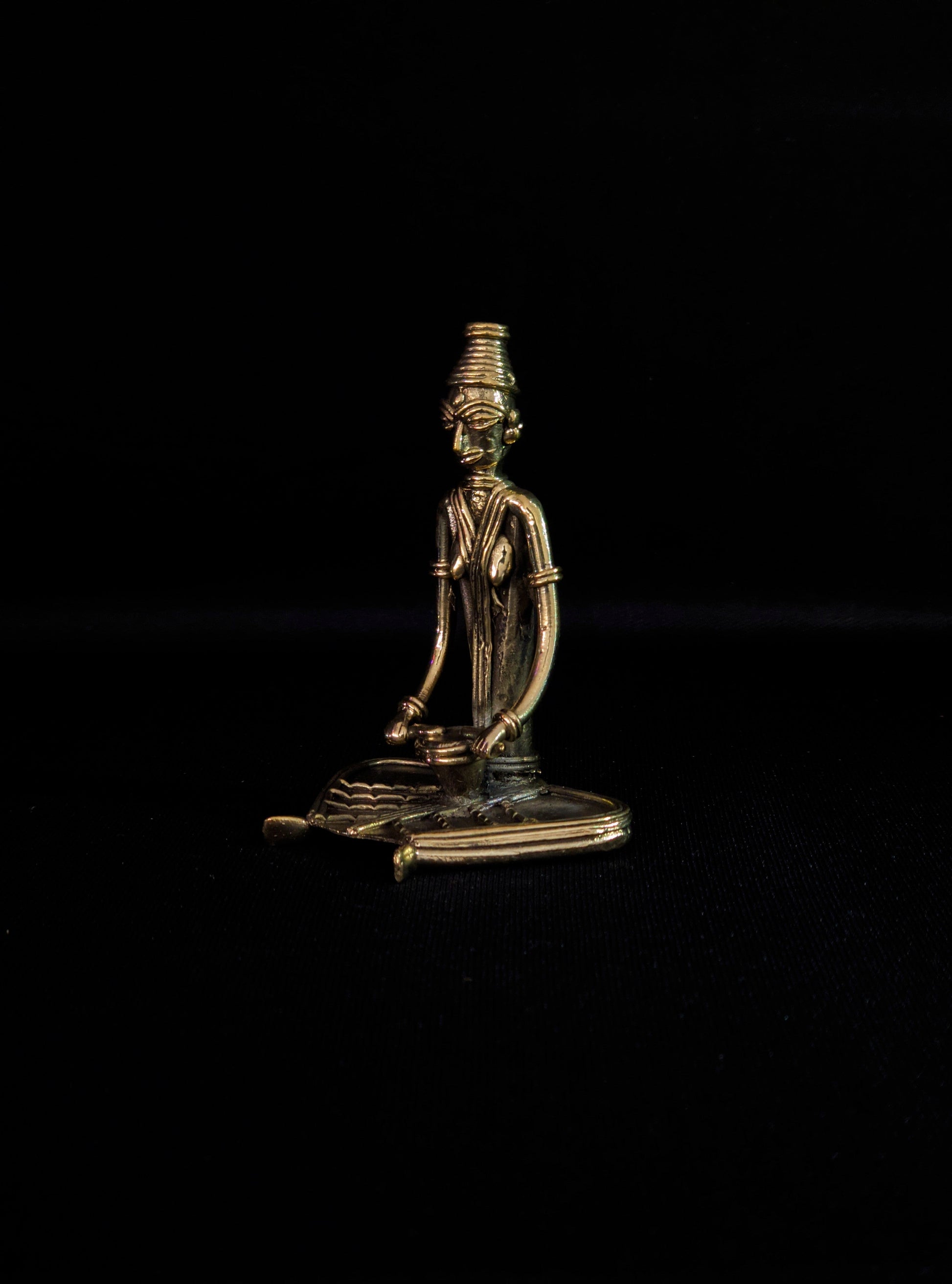 Handmade Dhokra - Tribal Lady Musician Sitting and Playing Drum
