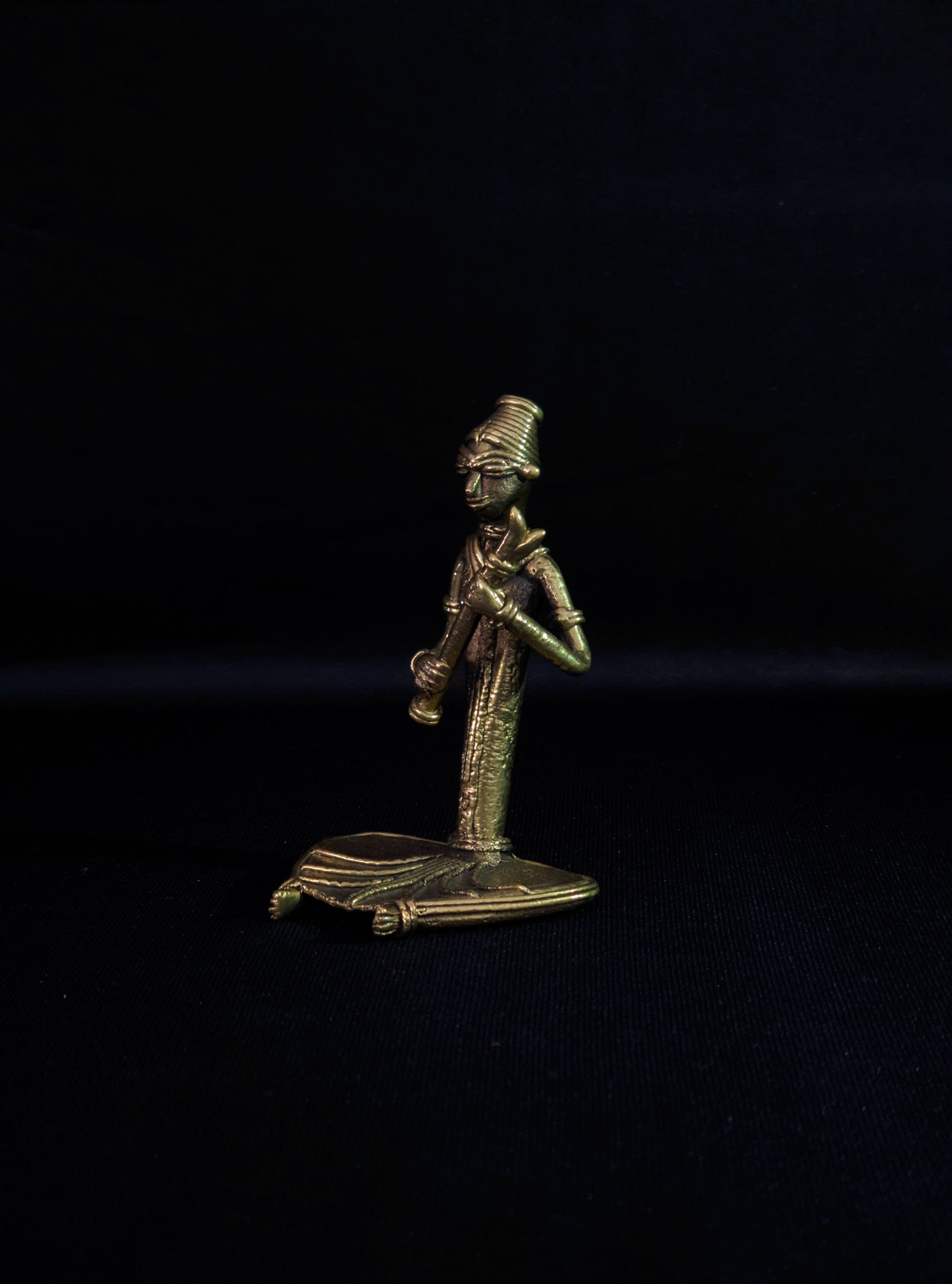 Dhokra -Siting Musician with Flute