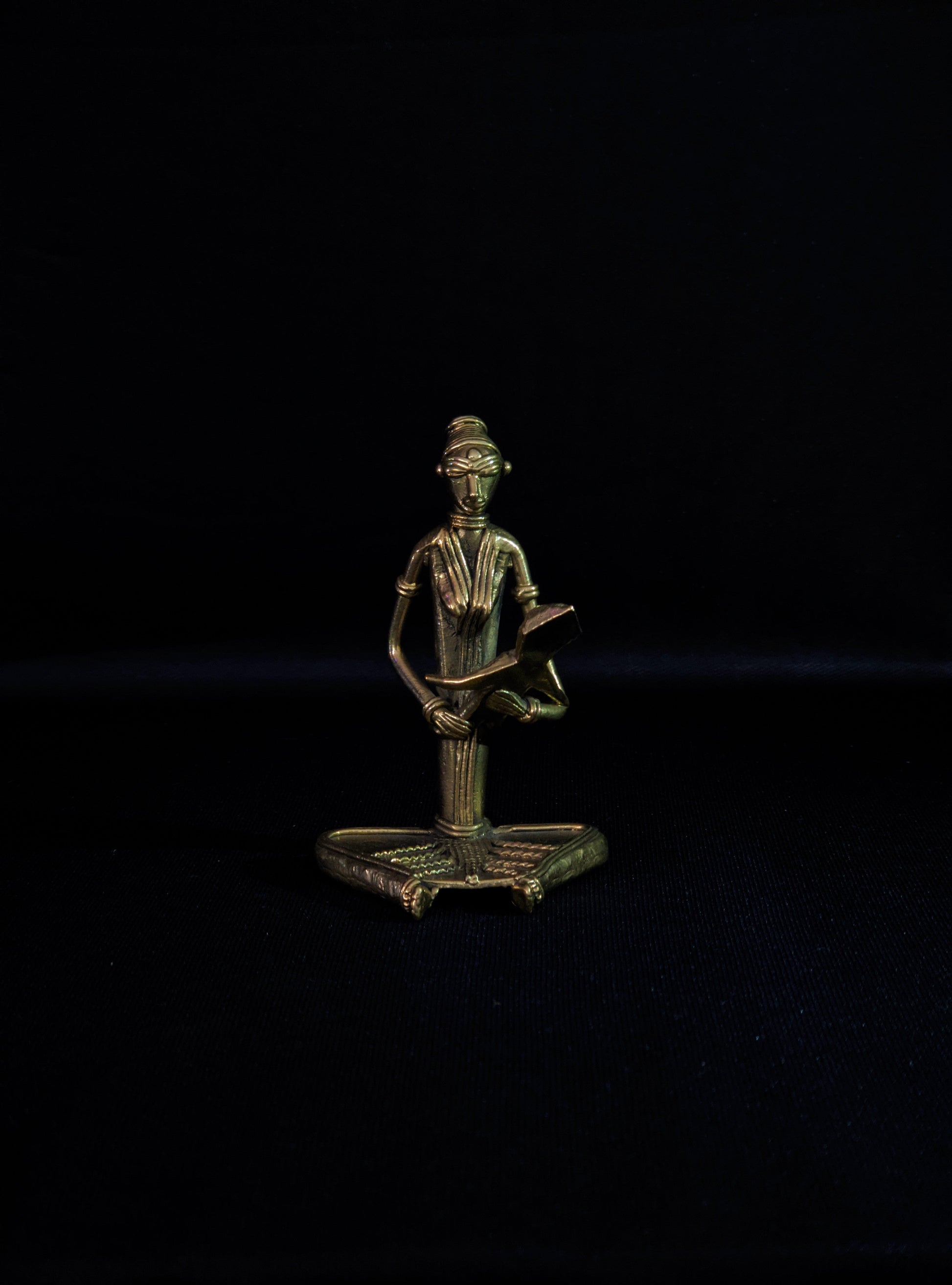 Handmade Dhokra Siting Mother & Child