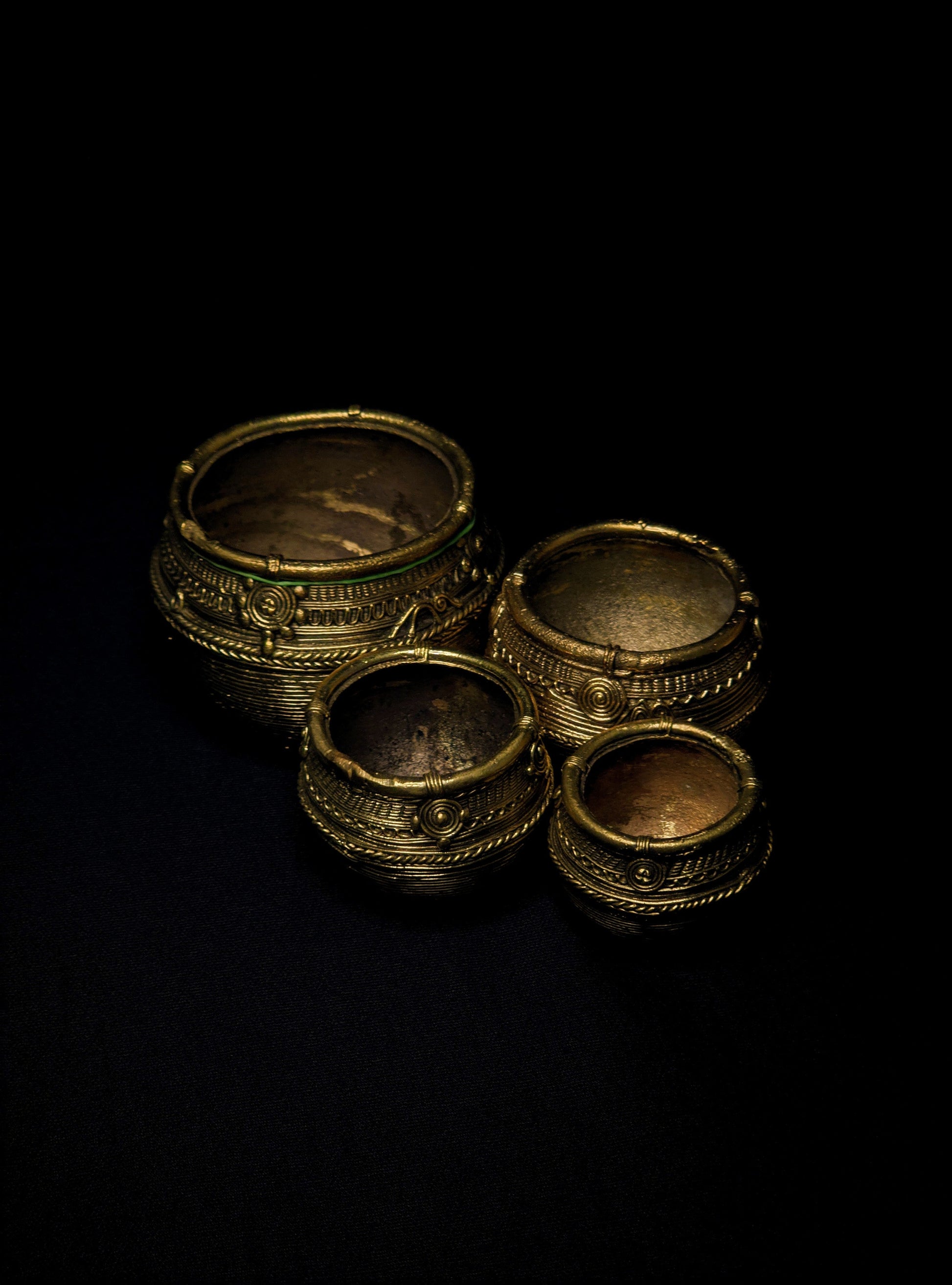 Handcrafted Dhokra Mana (Set of 4)