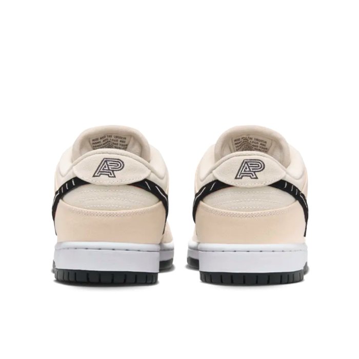 Nike SB Dunk Low Albino & Preto
