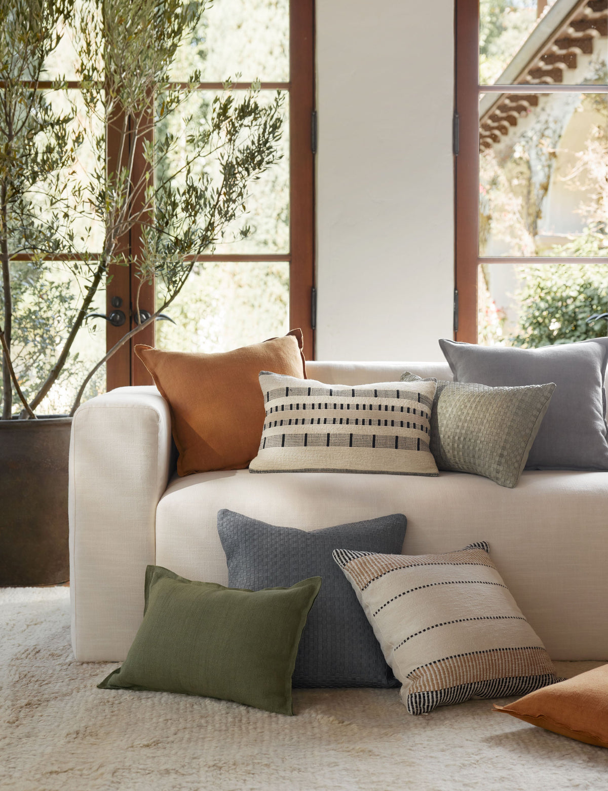 Arlo Linen Pillow