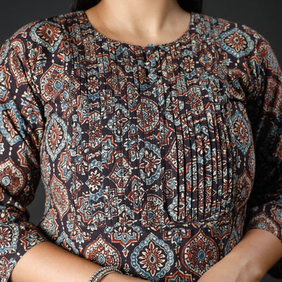 Black - Ajrakh Block Printed Cotton Pintuck Straight Kurta 06