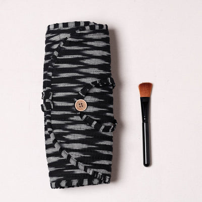 Black - Ikat Fabric Multipurpose Segmented Make-up Brush Wrap Pouch/Case