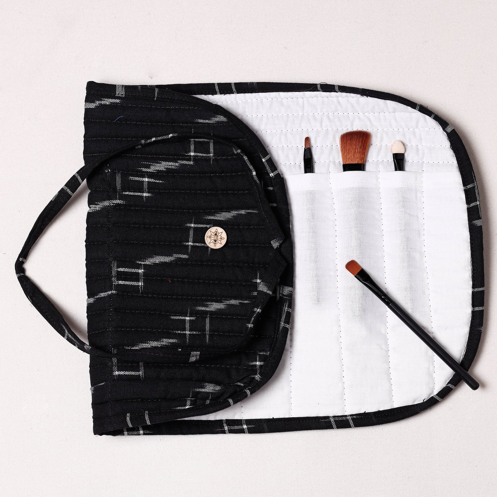 Black - Ikat Fabric Multipurpose Segmented Make-up Brush Wrap Pouch/Case
