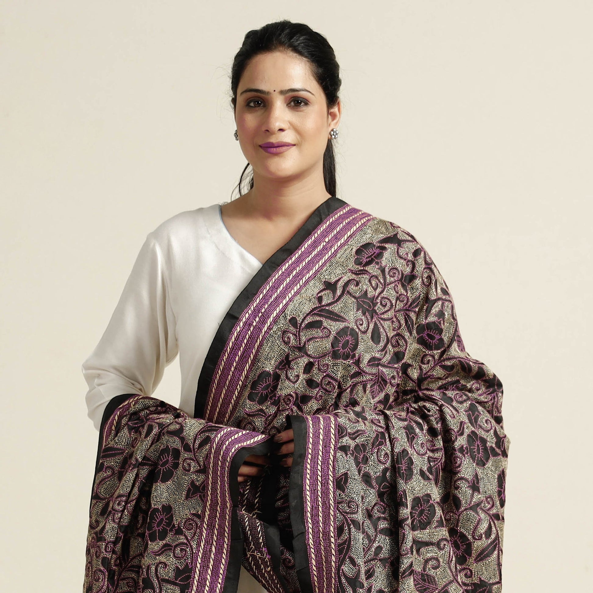 Black - Bengal Nakshi Kantha Embroidery Tussar Silk Handloom Dupatta