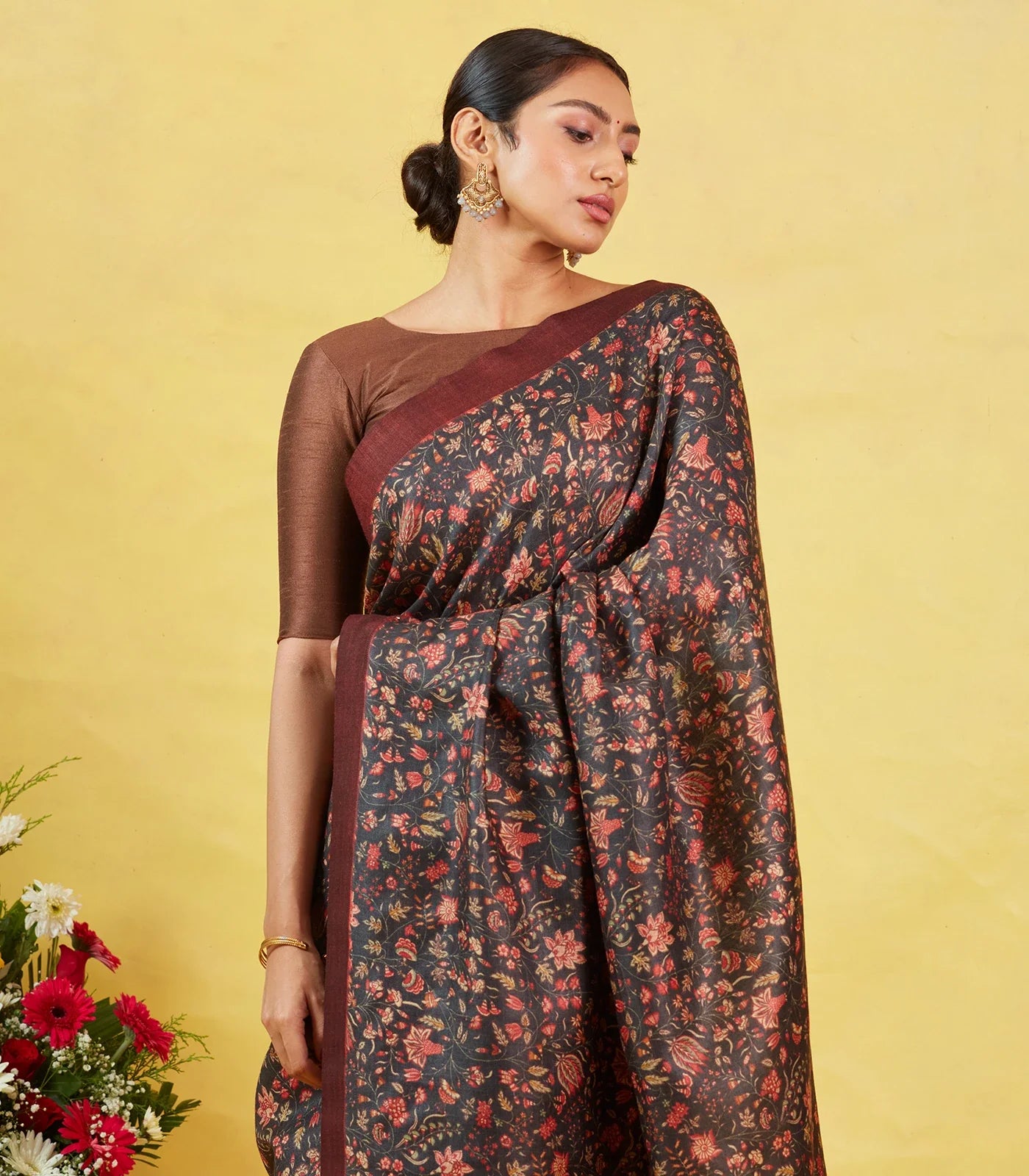 Dark Grey Handloom Tussar Silk Saree With Printed With Floral Motifs