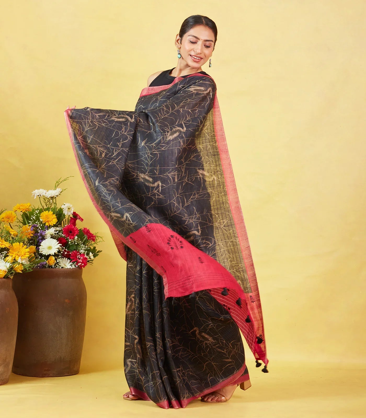 Black Handloom Tussar Silk Saree Printed With Birds Motifs