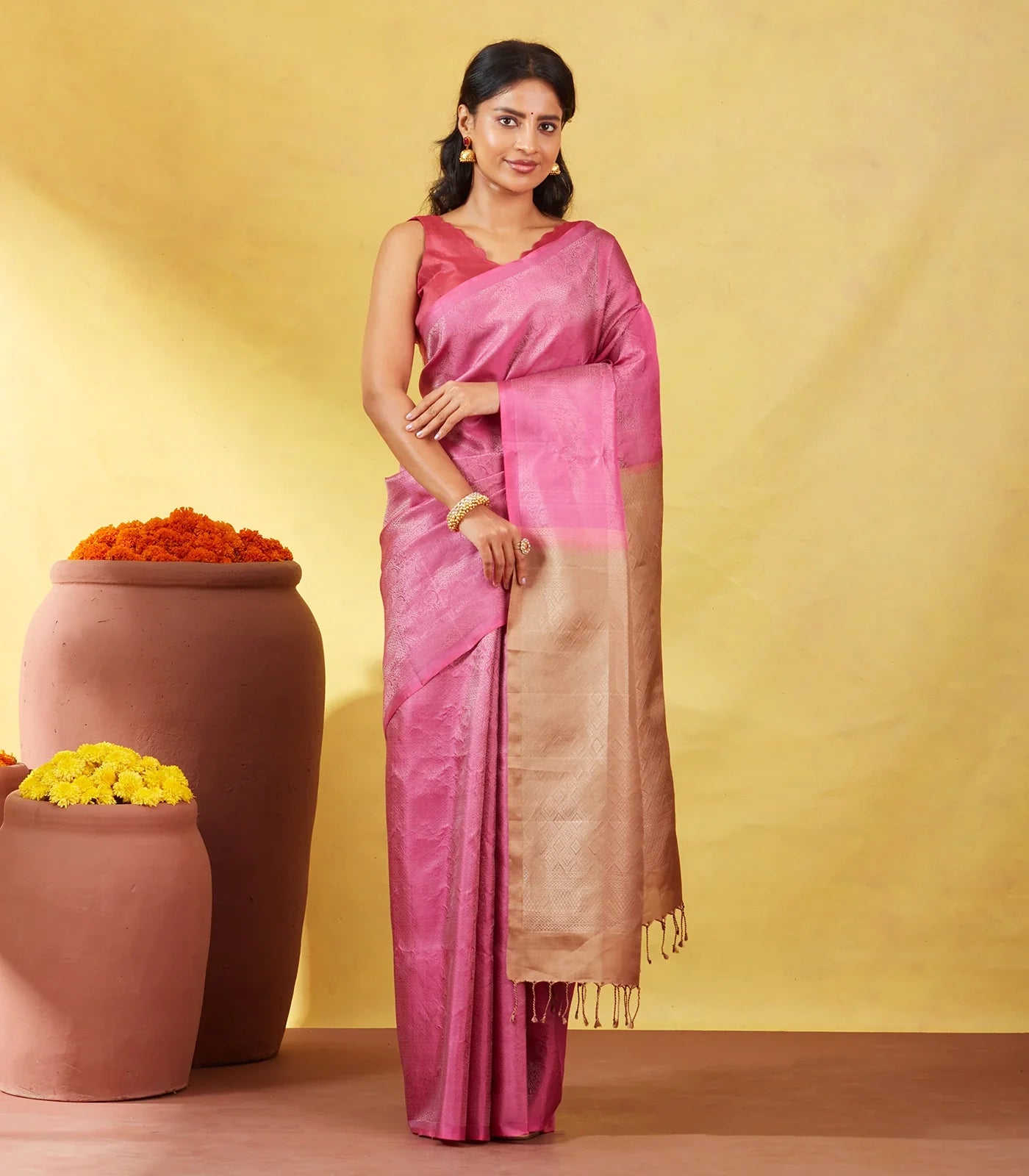 Dusty Pink Soft Silk Saree With Floral Zari Motifs & Contrast Pallu