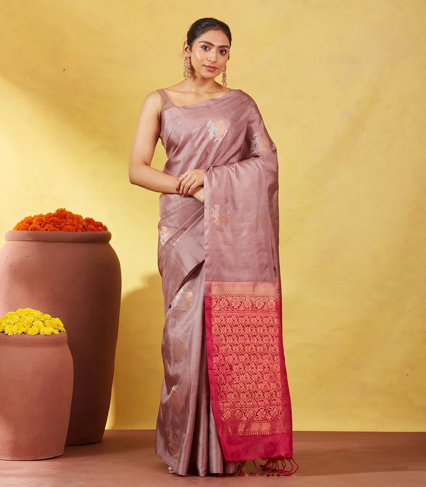 Dusty Pink Soft Silk Saree With Floral Zari Buttas
