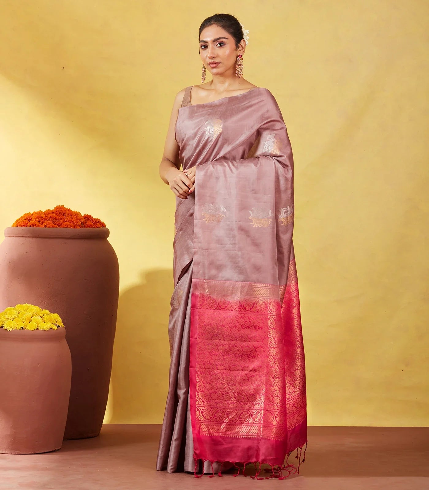 Dusty Pink Soft Silk Saree With Floral Zari Buttas