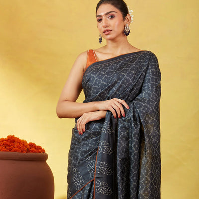 Black Handloom Tussar Silk Saree Printed With Jaal Motifs