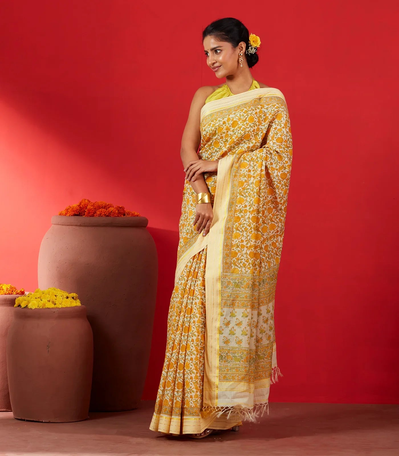 Cream Handloom Chanderi Cotton Saree Is Printed With Floral Motifs