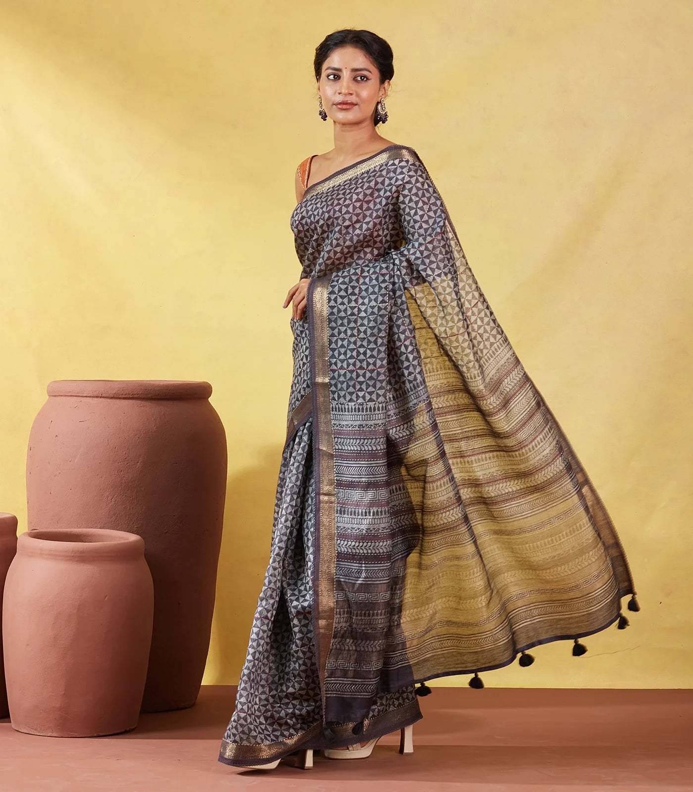 Dark Grey Handloom Tussar Silk Saree Printed With Triangle Motifs