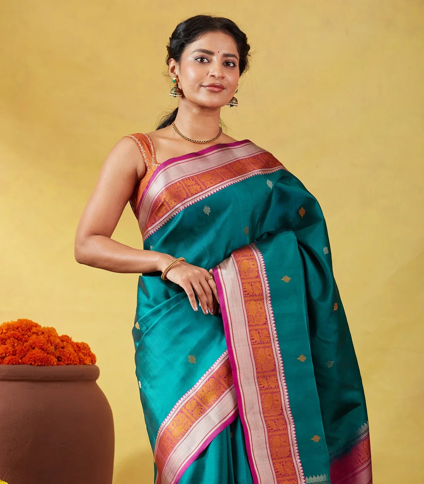 Teal Kanchipuram Silk Saree With Silk Thread Buttas