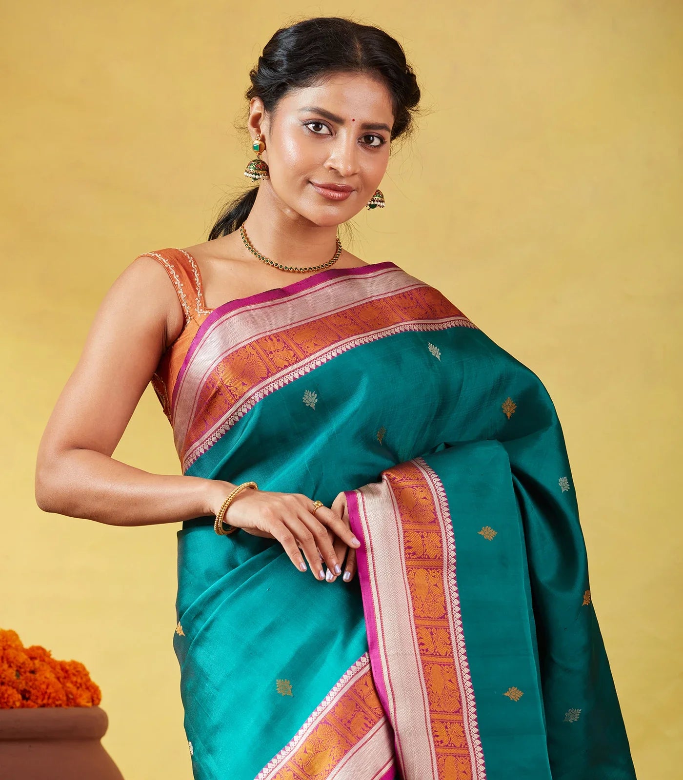 Teal Kanchipuram Silk Saree With Silk Thread Buttas