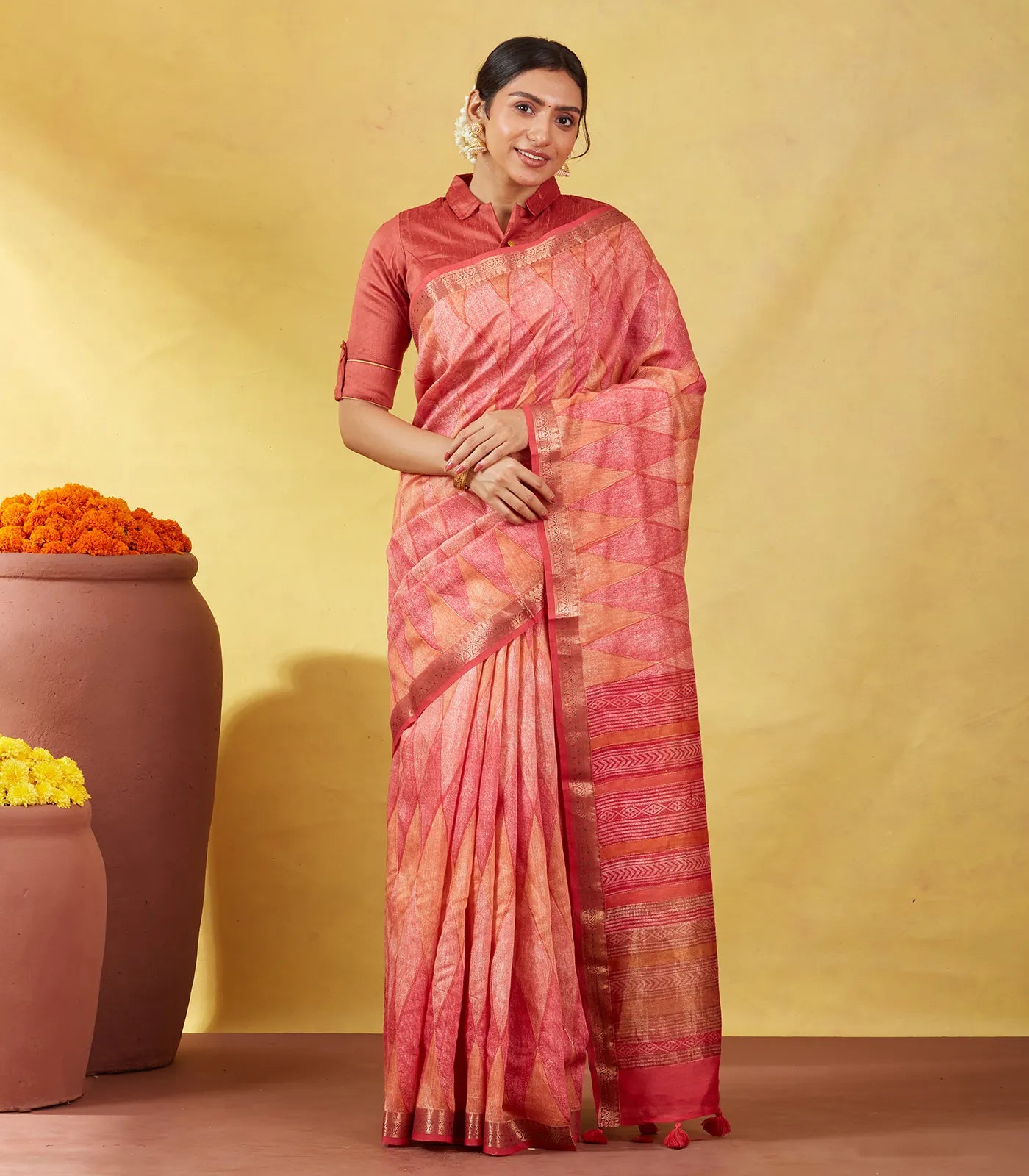 Pink Handloom Tussar Silk Saree Printed With Diamond Motifs