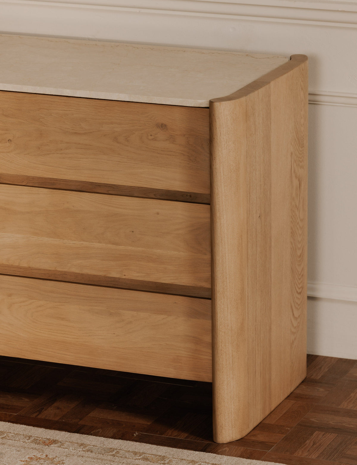 Lindahl Dresser