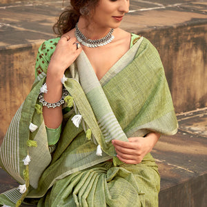 Fancifull Green Cotton Silk Saree With Majestic Blouse Piece