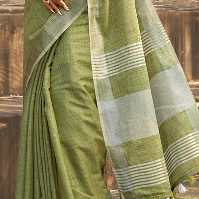 Fancifull Green Cotton Silk Saree With Majestic Blouse Piece