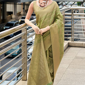 Flameboyant Mehndi Kanjivaram Silk Saree With Cynosure Blouse Piece