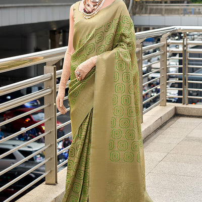 Flameboyant Mehndi Kanjivaram Silk Saree With Cynosure Blouse Piece