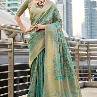 Demure Sea Green Kanjivaram Silk Saree With Snazzy Blouse Piece