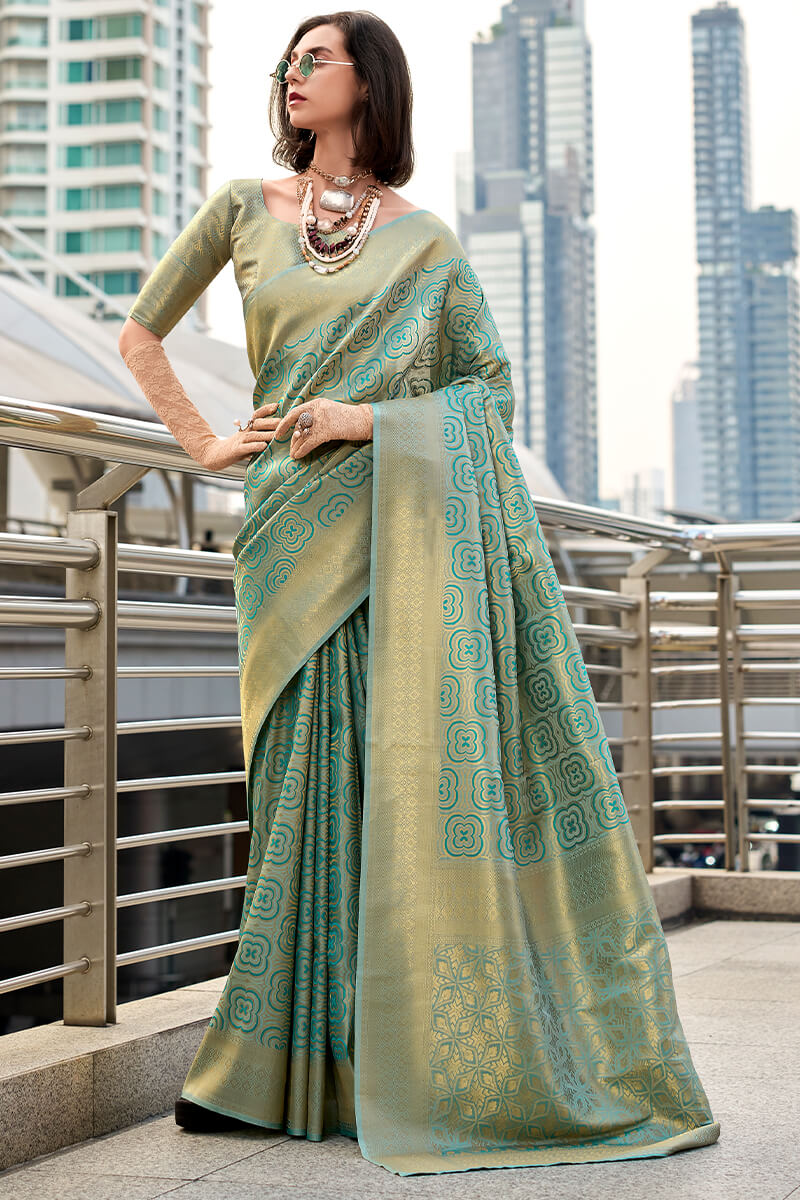 Demure Sea Green Kanjivaram Silk Saree With Snazzy Blouse Piece