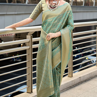 Demure Sea Green Kanjivaram Silk Saree With Snazzy Blouse Piece