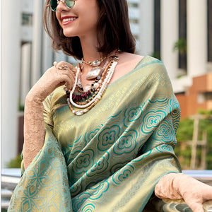 Demure Sea Green Kanjivaram Silk Saree With Snazzy Blouse Piece