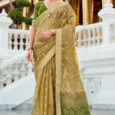 Arresting Green Soft Banarasi Silk Saree With Prettiest Blouse Piece