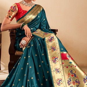 Entrancing Rama Paithani Silk Saree With Nebula Blouse Piece