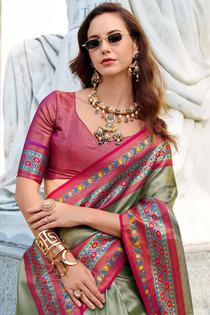 Resonant Pista Paithani Silk Saree With Invaluable Blouse Piece