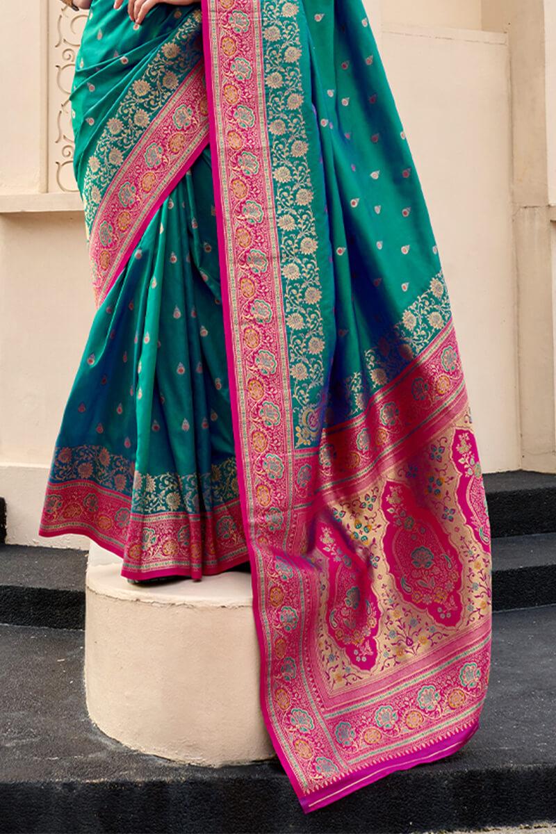 Exemplary Rama Soft Banarasi Silk Saree With Entrancing Blouse Piece