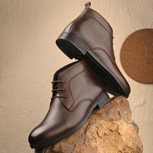 Egoss Leather Chukka Boots For Men