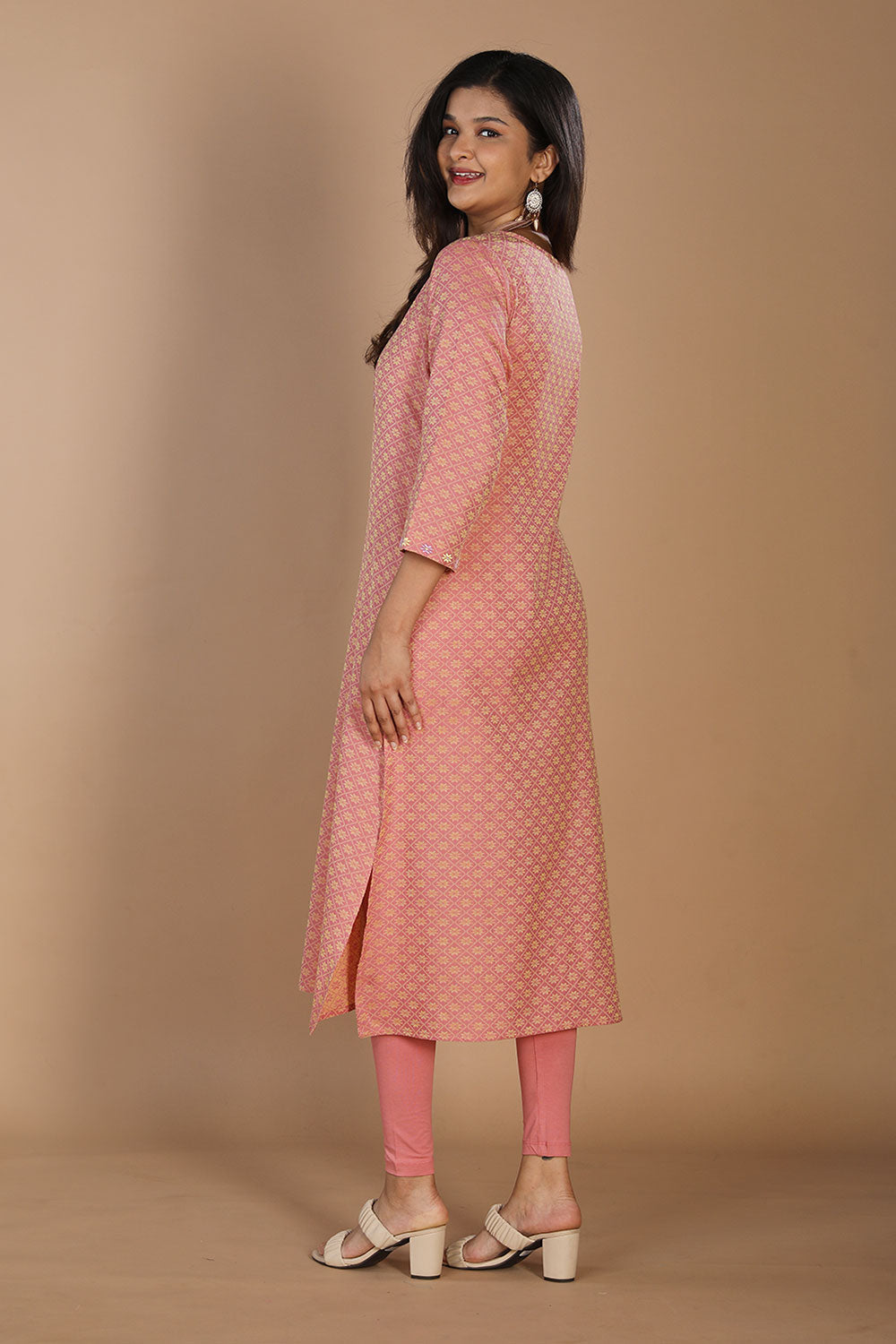 Geometric embroidered long kurti