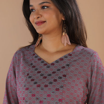 Geometric embroidered long kurti