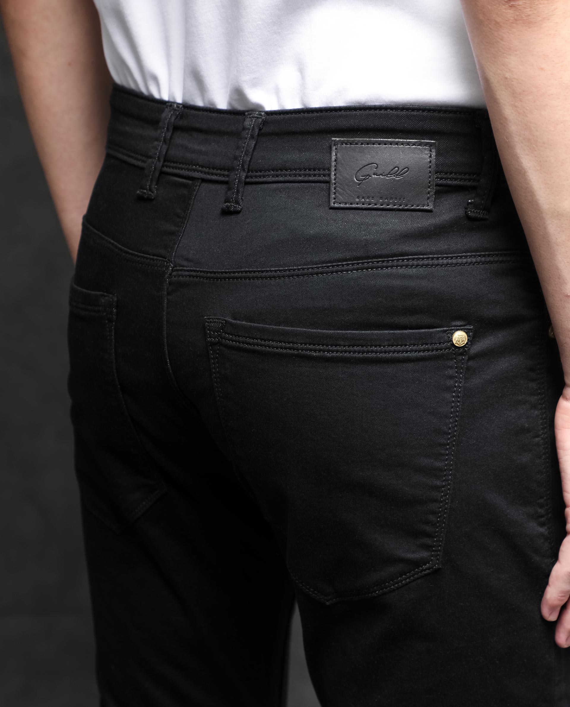 Rare Rabbit Men's Satinx Black Rinse Wash Mid-Rise Slim Fit Jeans