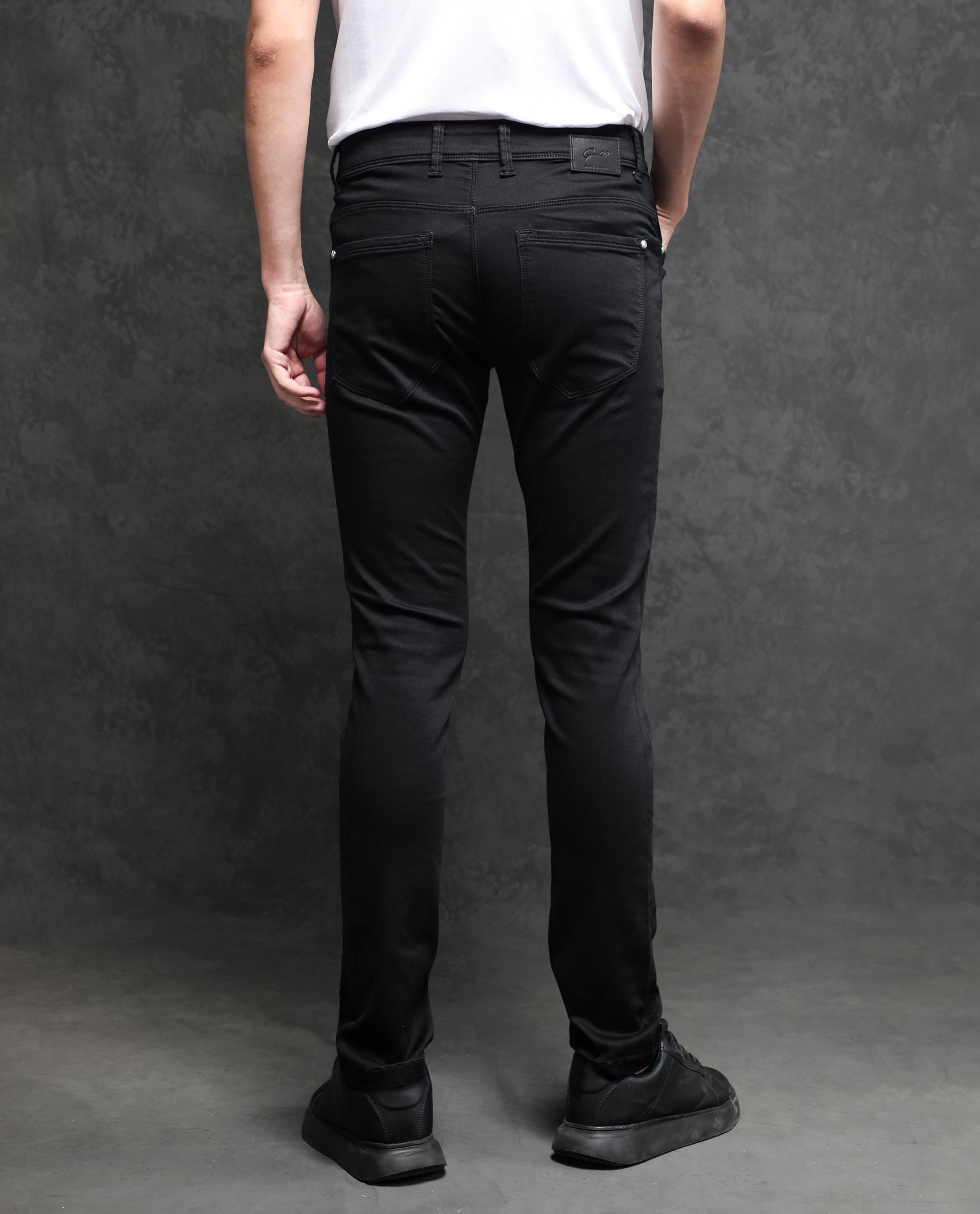 Rare Rabbit Men's Satinx S Black Rinse Wash Mid-Rise Slim Fit Jeans
