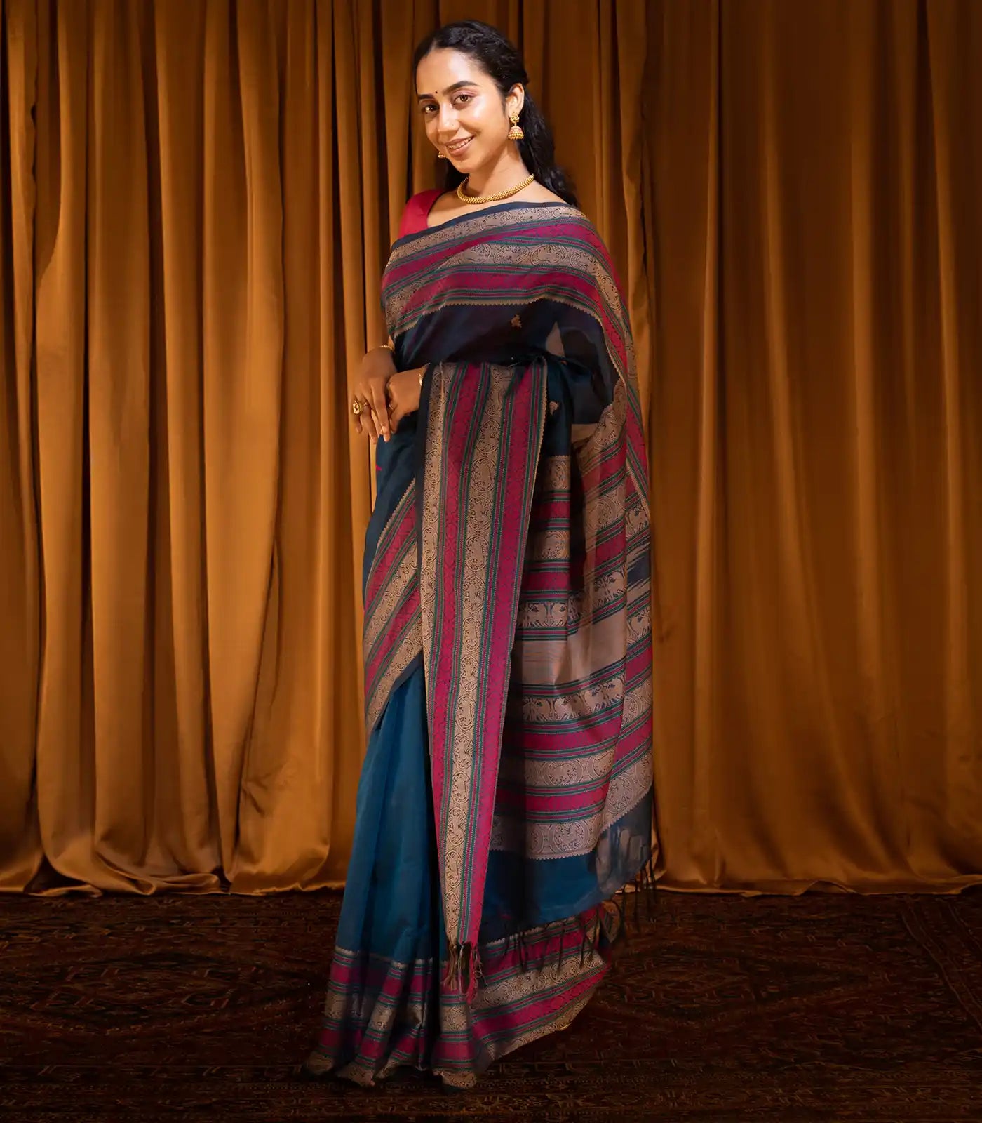 Navy Blue Handloom Silk Cotton Saree With Parrot Buttas-Navy Blue