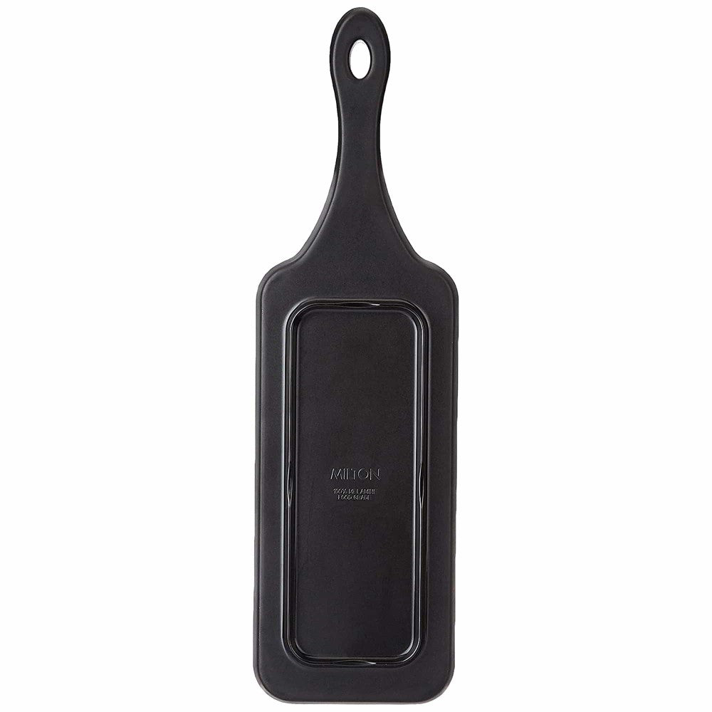 Serving Bat (Milton)