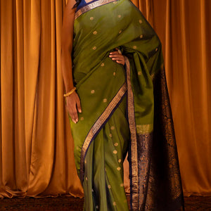 Green Handloom Soft Silk Saree With Kamalam Buttas-Green