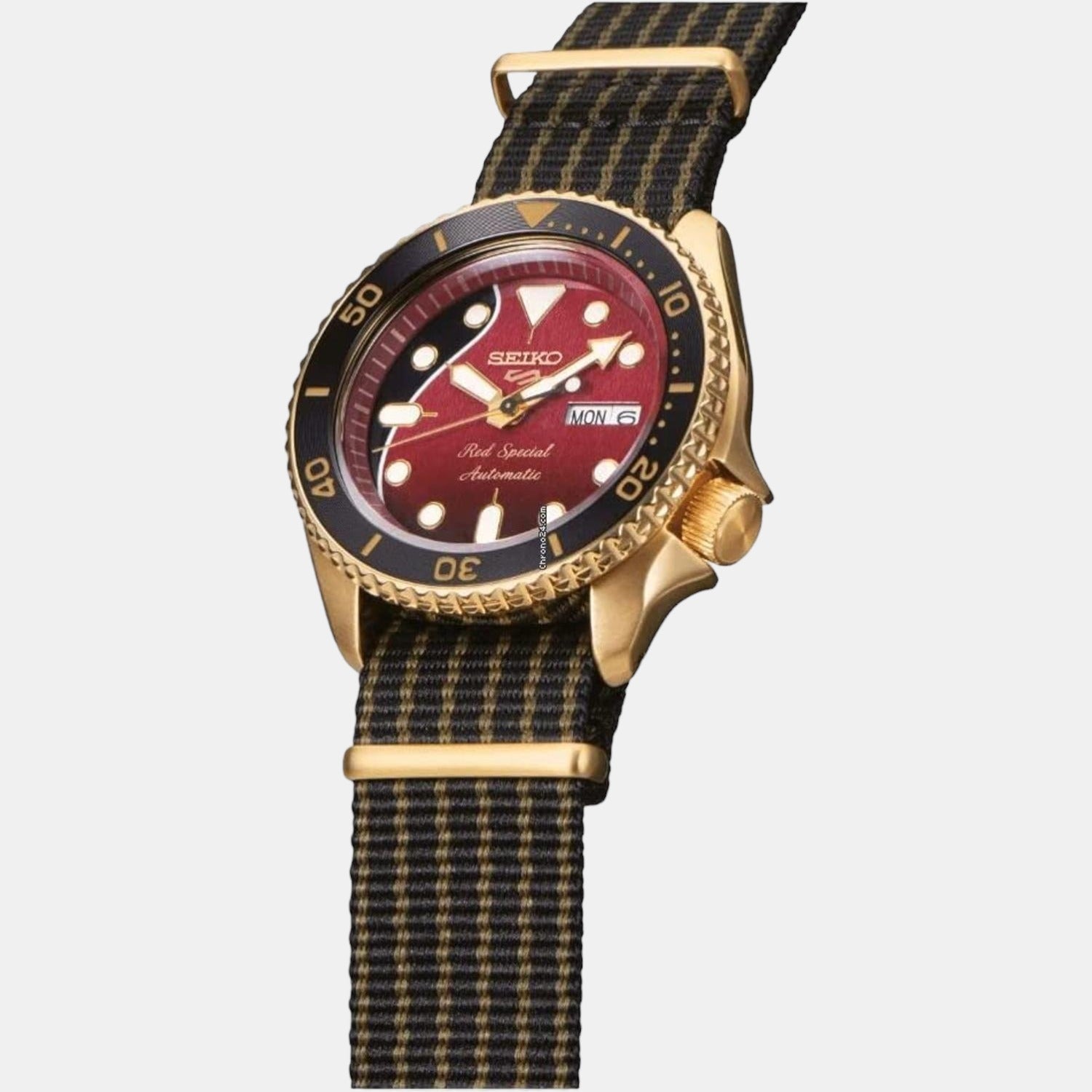 5 Sports Men Automatic Red Dial Analog Nylon Watch SRPH80K1