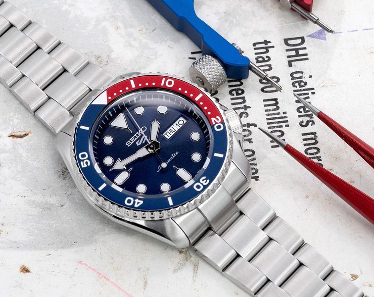 Seiko 5 Sports Blue Dial Men 42.5mm