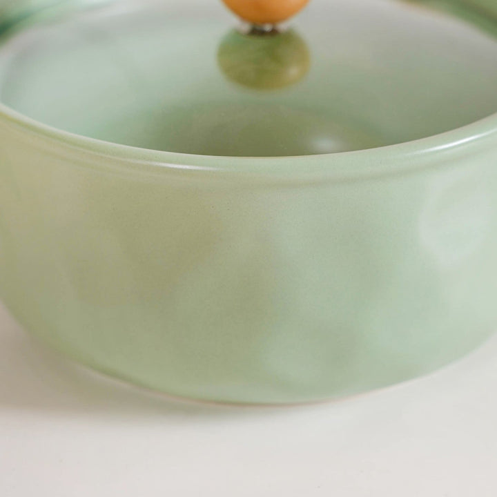 Pebble Textured Serving Bowl With Glass Lid 950ml