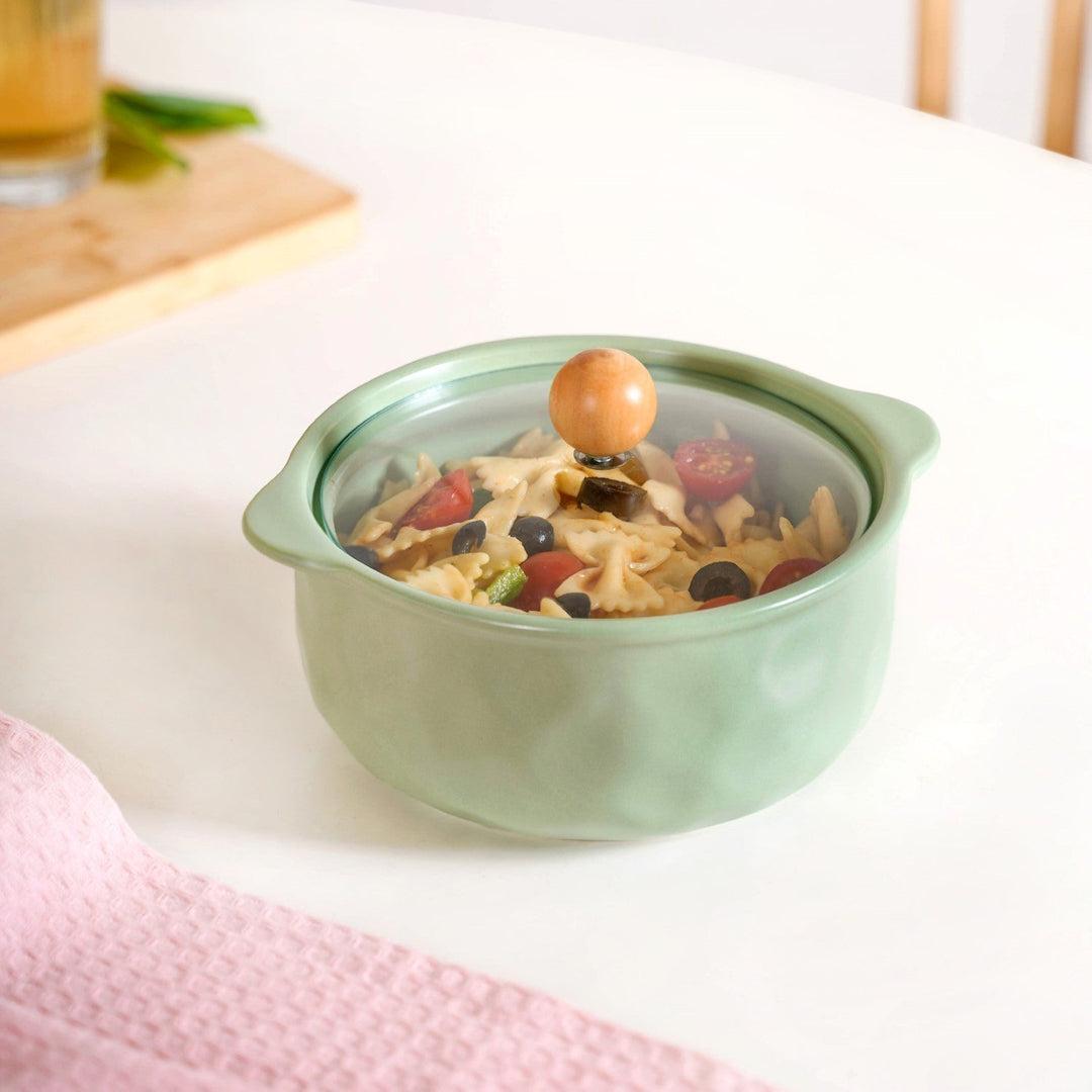 Pebble Textured Serving Bowl With Glass Lid 950ml